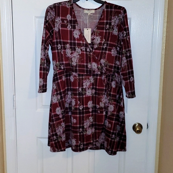 no comment plus Dresses & Skirts - Plaid Floral Dress